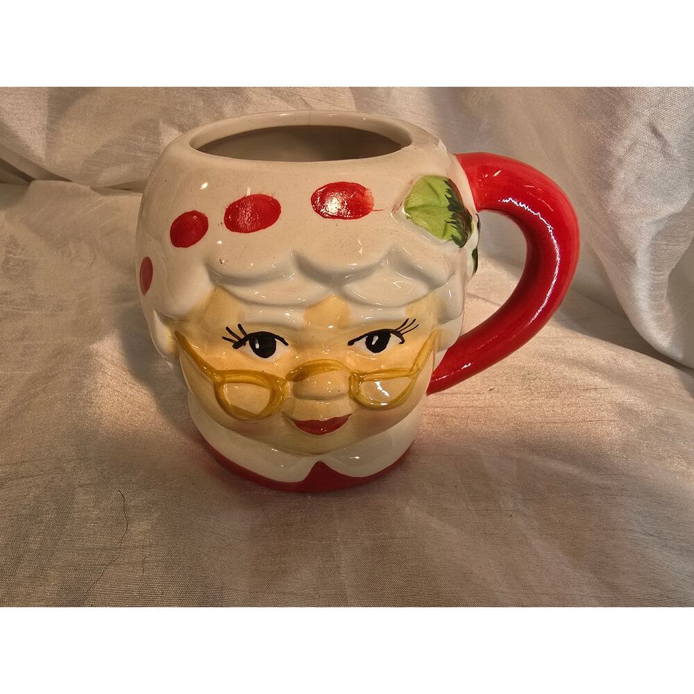 Fine Ceramic Christmas Holidays Mrs. Santa Claus Mug 20 oz.